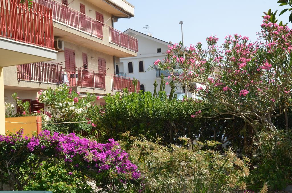 Casa Susanna Fondachello  Exterior photo